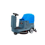 Vacuolavadora Wolf C70S hombre a bordo