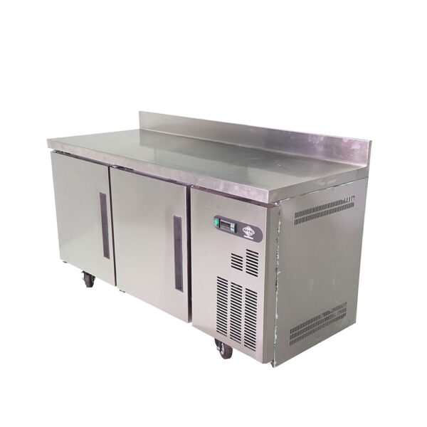 Mesón refrigerado 255 lts. 150x60x85 cm
